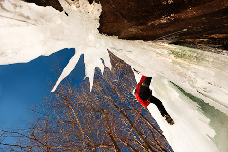 climber_with_icicles_DSC0767notsharp16bit climber_with_icicles_DSC0767notsharp16bit