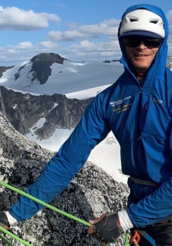 Ice Climbing Guide Mirkin